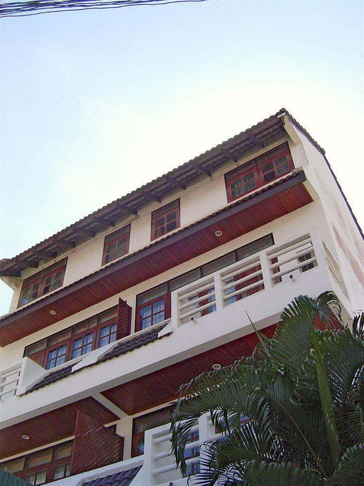 דירות Patong Sunset Mansion מראה חיצוני תמונה